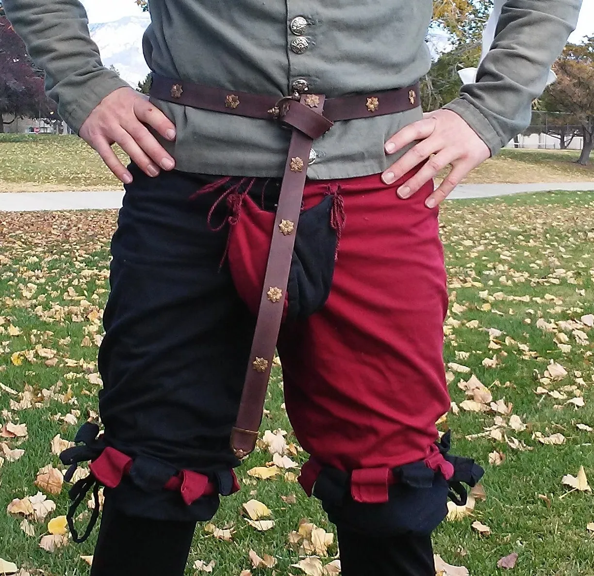16th Century Acorn Belt, Brown - FB192