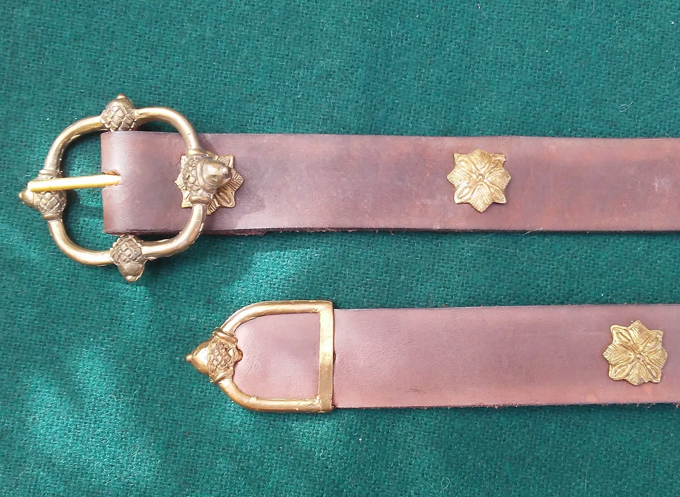 16th Century Acorn Belt, Brown - FB192