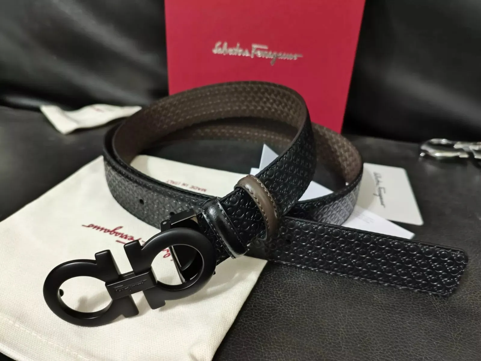 Authentic Salvatore Ferragamo leather belt Double sided belt