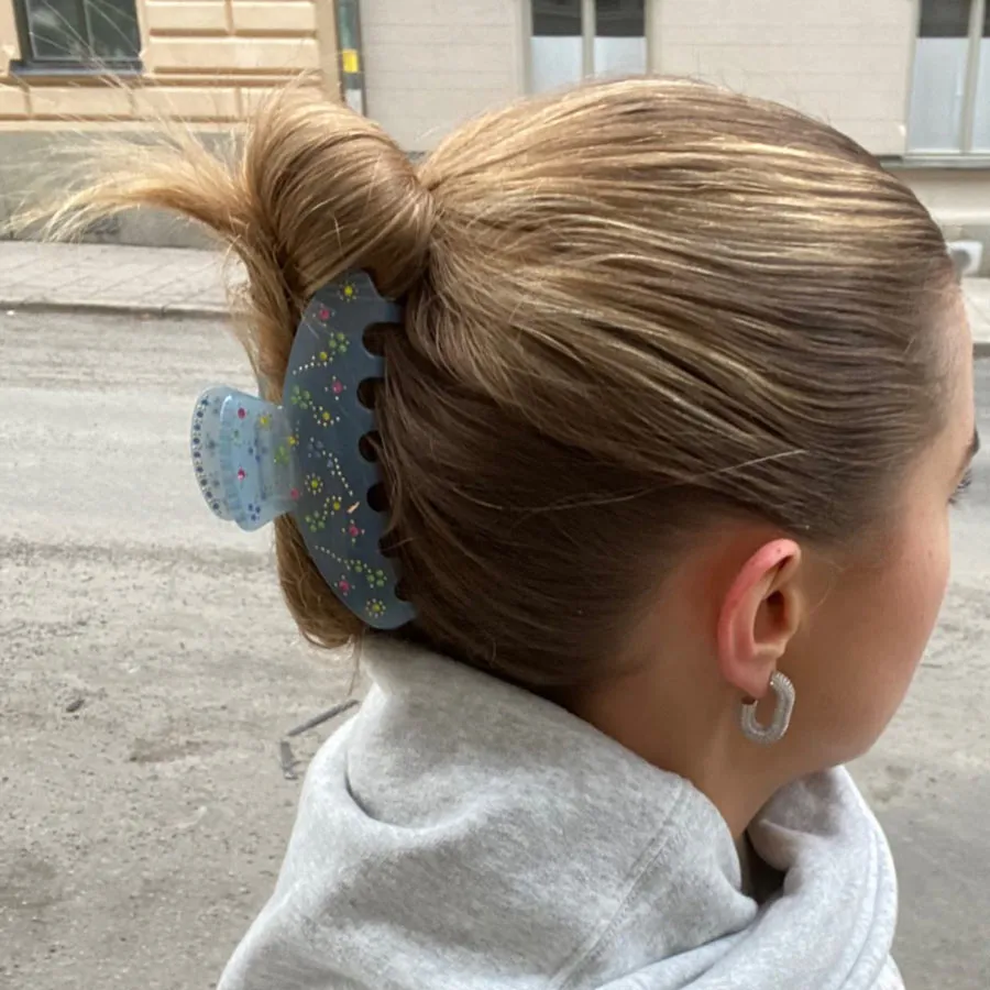 Big Effing Clip in Blue Daisy