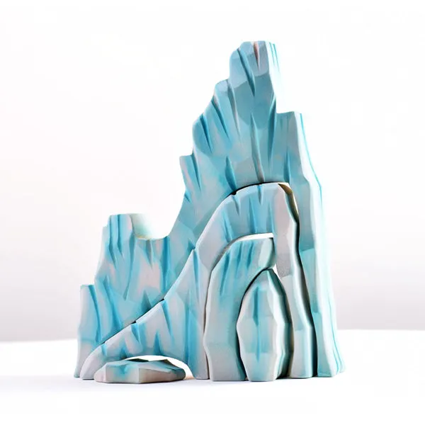 Bumbu Toys Large Waddle of Penguins with Icy Cliffs and Ice Floe SET