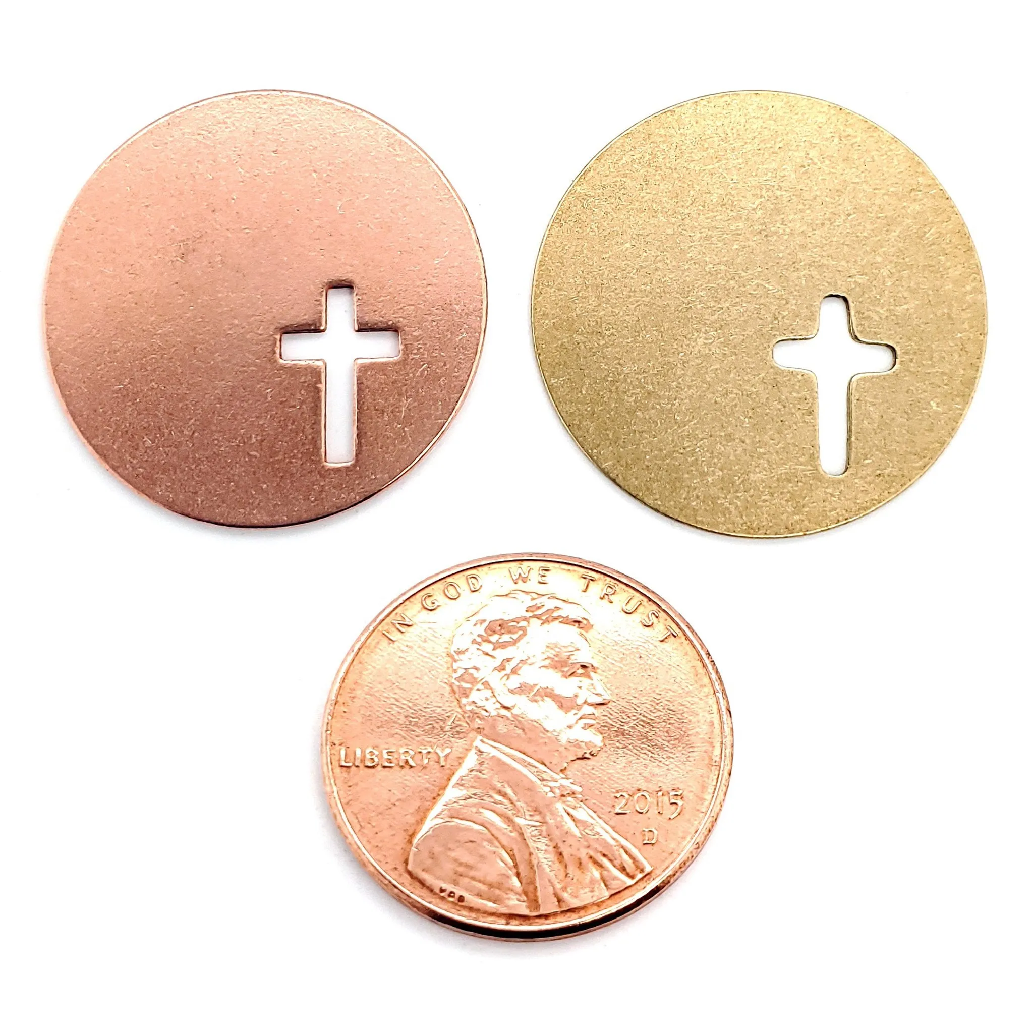 Copper Blank Round Cross Cutout Pendant / SBB0183