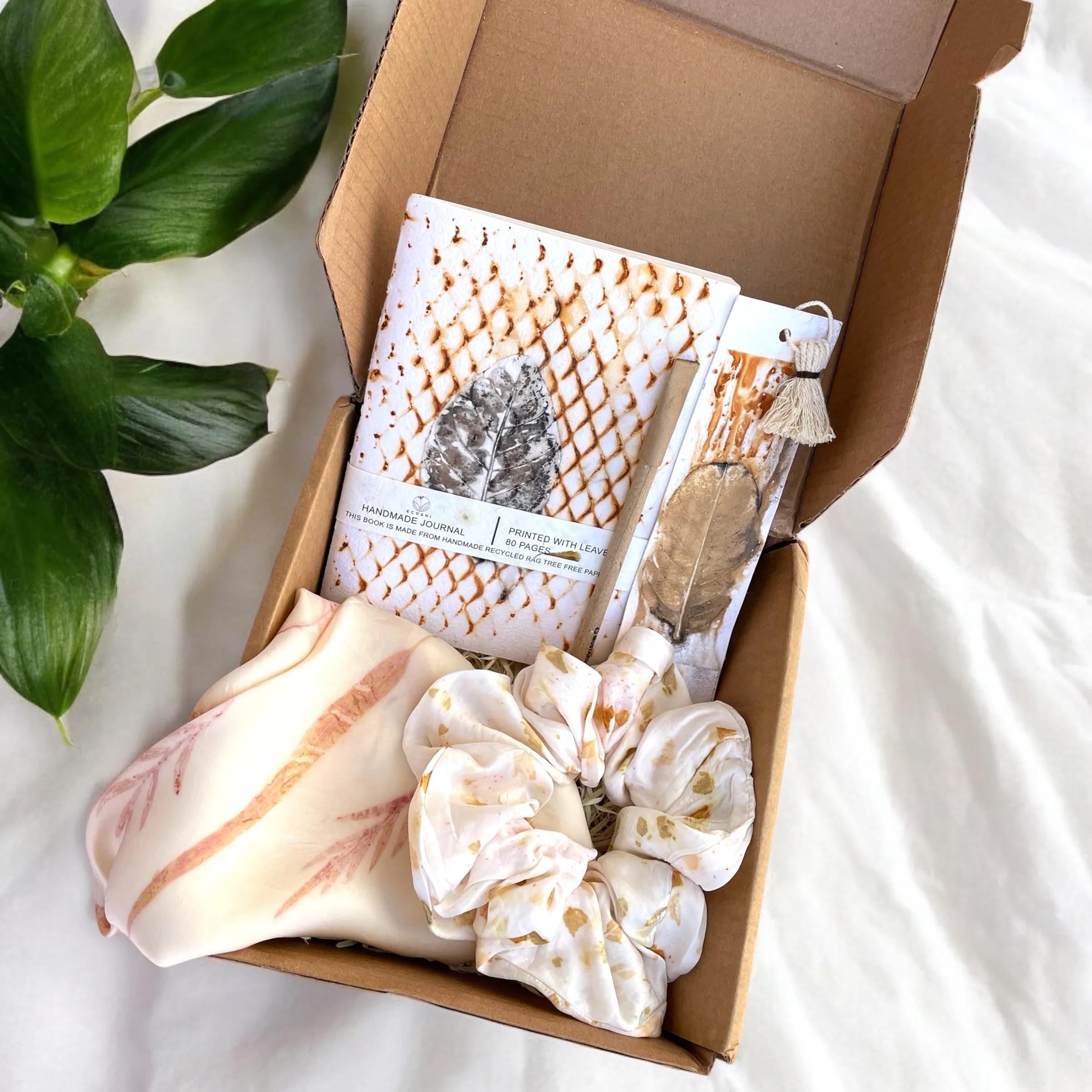 Eco-friendly Gift Box- leafy Grace