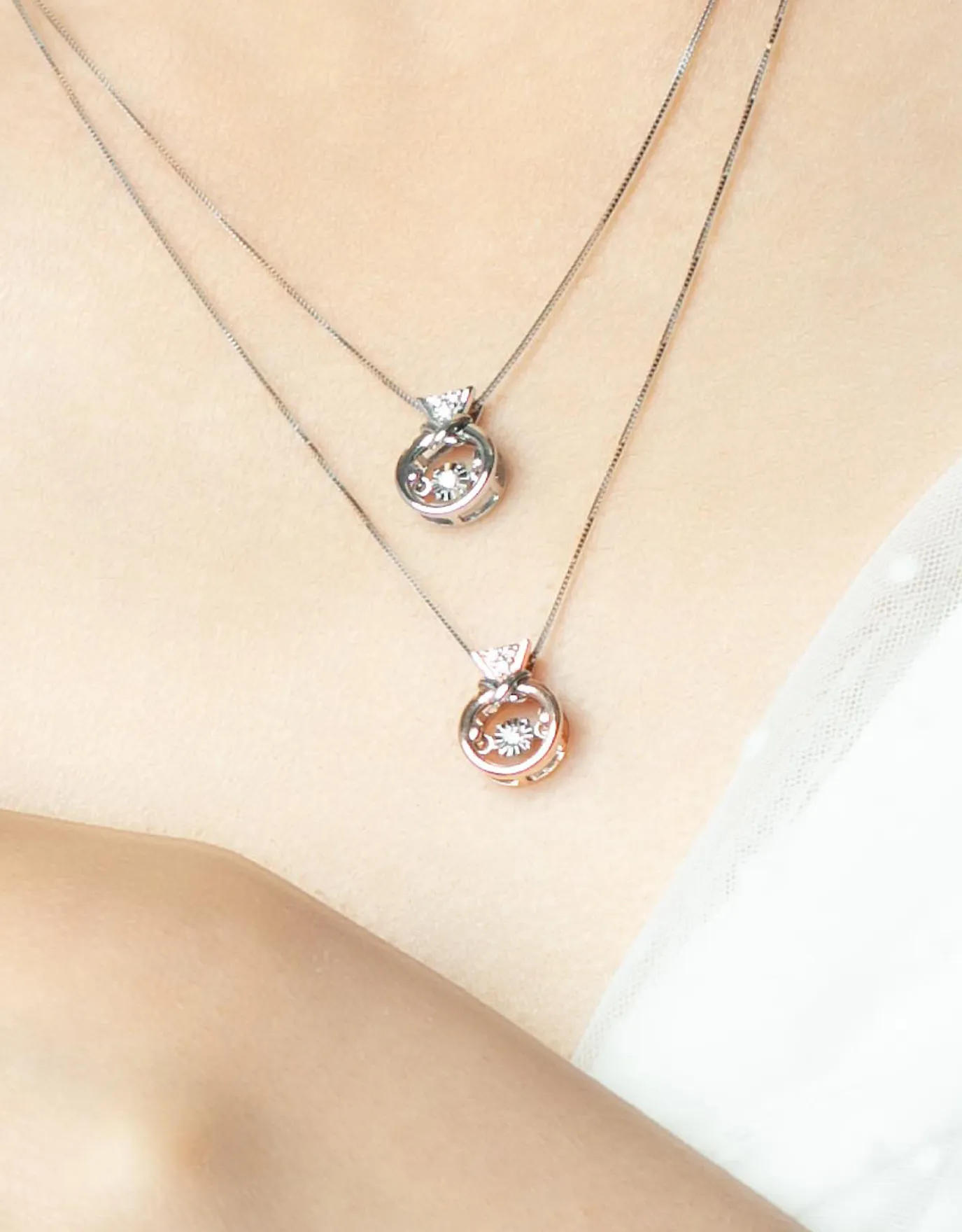 LVC Charmes Crossover Mini Ring Diamond Pendant