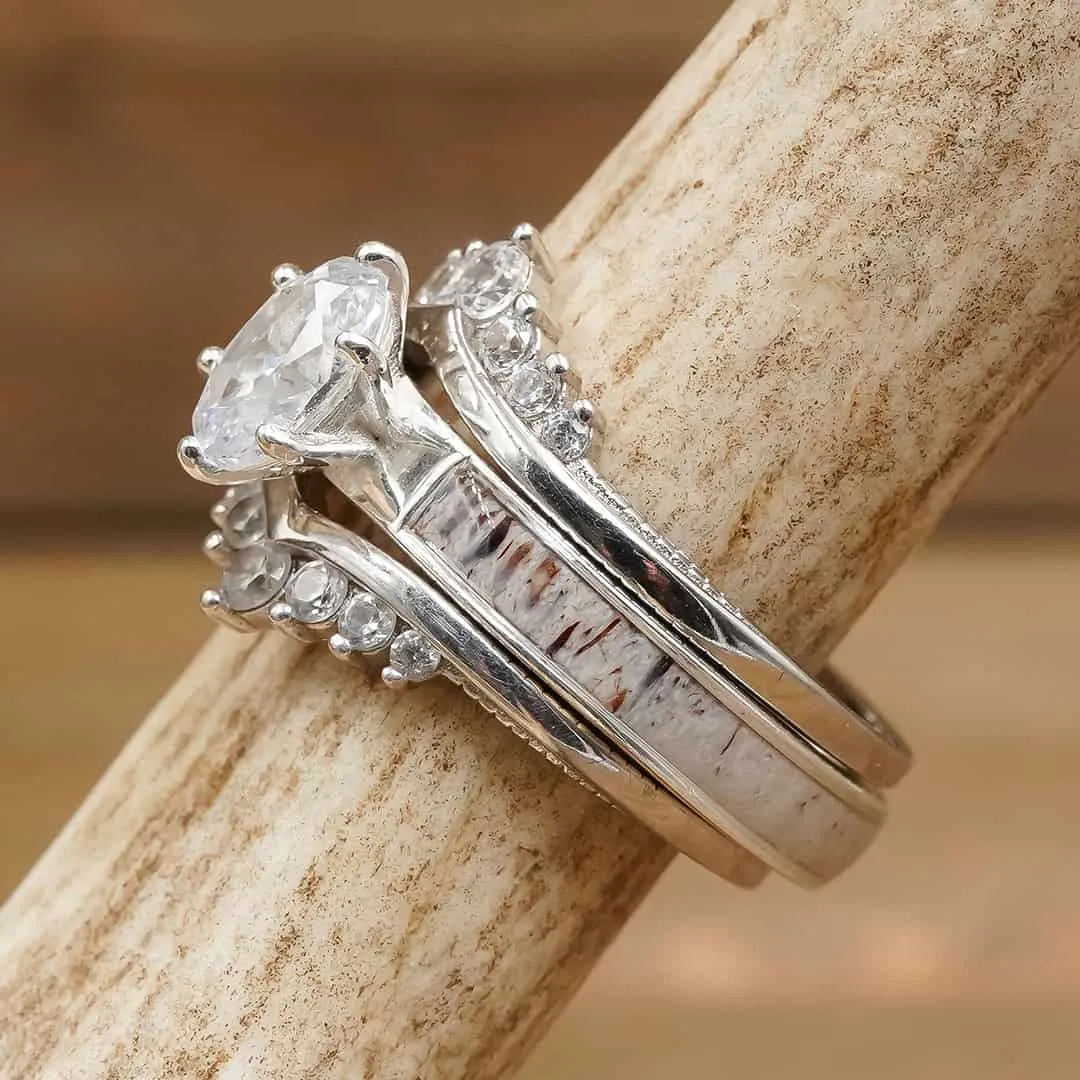 The Grand Adair Wishbone Wedding Set